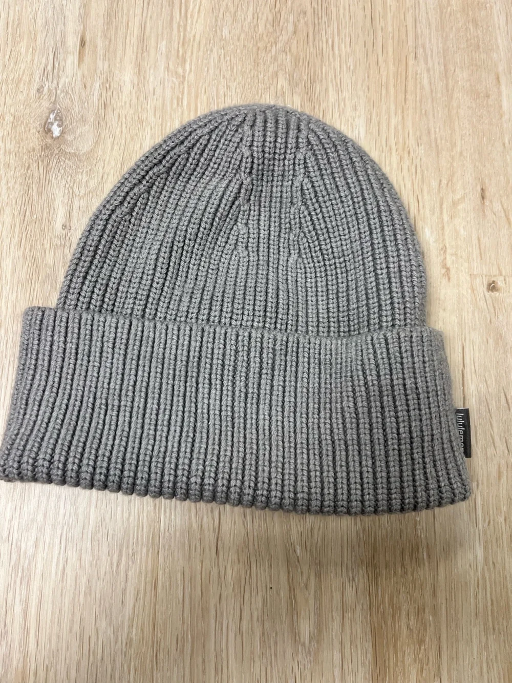 lululemon athletica Men's Light Gray Ribbed Cuffed Beanie